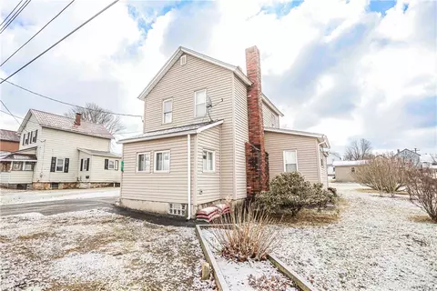 107 10th St, Lucerne Mines, PA 15754