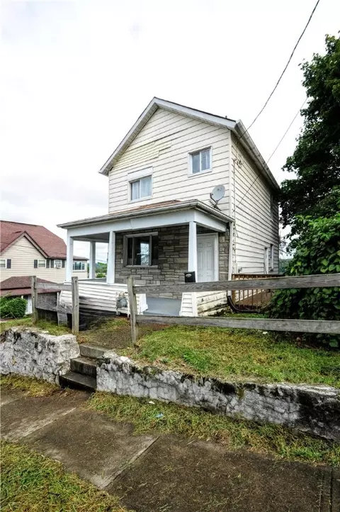 120 Lowell St, Vandergrift, PA 15690