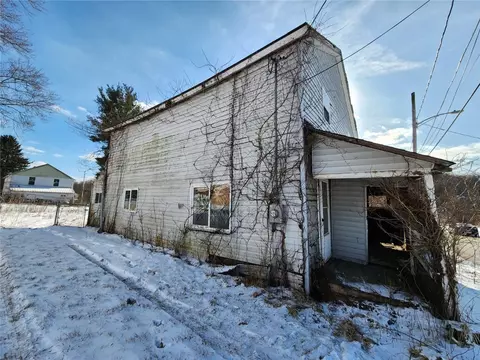 79 2nd St, Westland, PA 15378