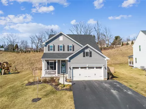 334 Crossing Dr, Eighty Four, PA 15330