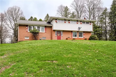 4092 State Route 130, Irwin, PA 15642