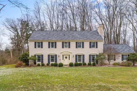 3240 Henrich Farm Ln, Allison Park, PA 15101