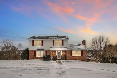 10590 Farview Dr, North Huntingdon, PA 15642