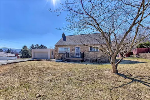1155 Post Dr, Latrobe, PA 15650