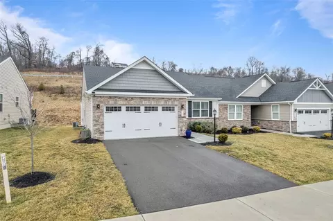 717 Celia Way, Harmony, PA 16037 photo 2