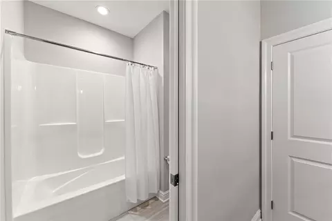 Entry Way - 629 Chilliwack Ln, Mars, PA 16046 photo 6 of 6