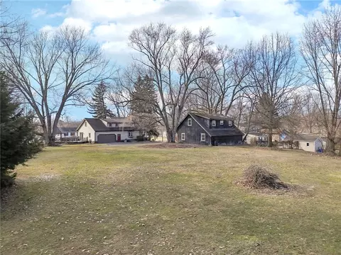 989 Cleland Mill Rd, New Castle, PA 16102