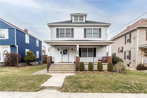 1224 Sycamore St, Connellsville, PA 15425