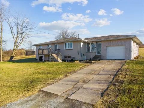 1470 Rostraver Rd, Belle Vernon, PA 15012