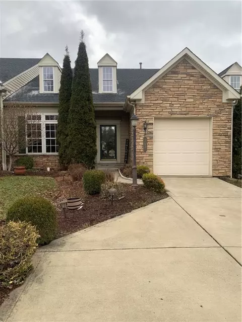 303 Laurel Ct, Bridgeville, PA 15017