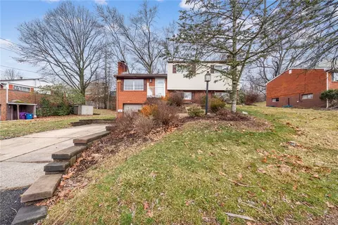 462 Presque Isle Dr, Pittsburgh, PA 15239