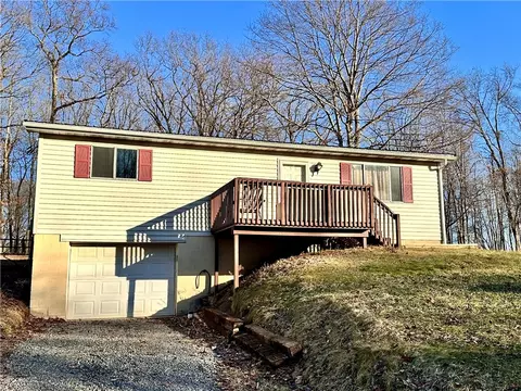 203 Maplewood Rd, West Sunbury, PA 16061