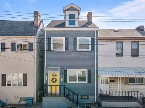 5206 Carnegie St, Pittsburgh, PA 15201