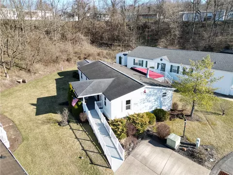 126 Eagle Pointe Ests, New Eagle, PA 15067 photo 32