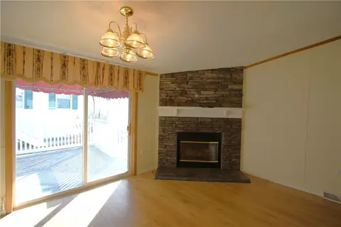126 Eagle Pointe Ests, New Eagle, PA 15067 photo 9
