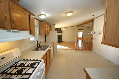 126 Eagle Pointe Ests, New Eagle, PA 15067 photo 2