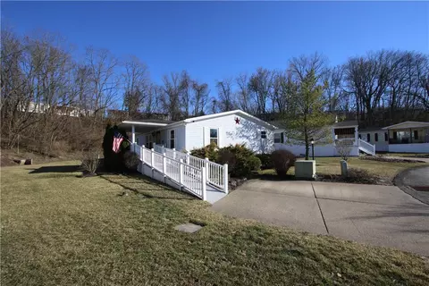 126 Eagle Pointe Ests, New Eagle, PA 15067 photo 8