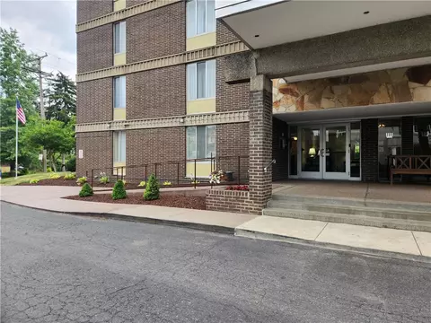 301 S Home #411, Pittsburgh, PA 15202