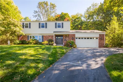 2457 Giant Oaks Dr, Pittsburgh, PA 15241