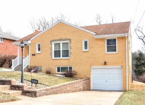 1945 Berkwood Dr, Pittsburgh, PA 15243