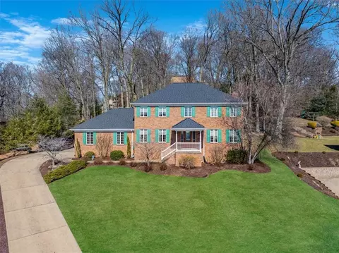 724 Acorn Ln, Jefferson Hills, PA 15025