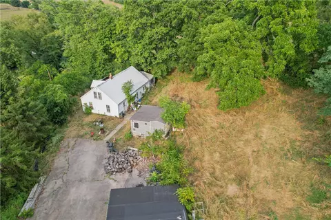 810 Mcelree Rd, Washington, PA 15301