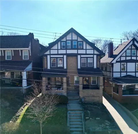 5552 Bartlett St, Pittsburgh, PA 15217