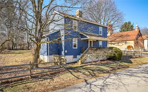 207 Pollock St, Tarentum, PA 15084