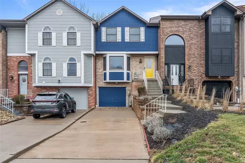 504 Canterbury Dr, Coraopolis, PA 15108