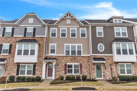 834 Theda Dori St, Cranberry Township, PA 16066