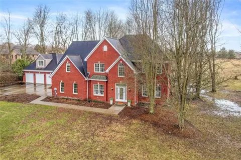 3 Tanglewood Dr, Greenville, PA 16125