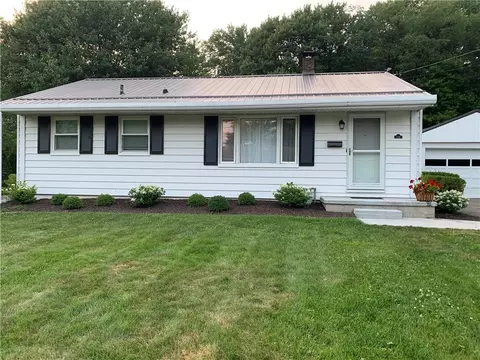 631 Miller Ave, Grove City, PA 16127