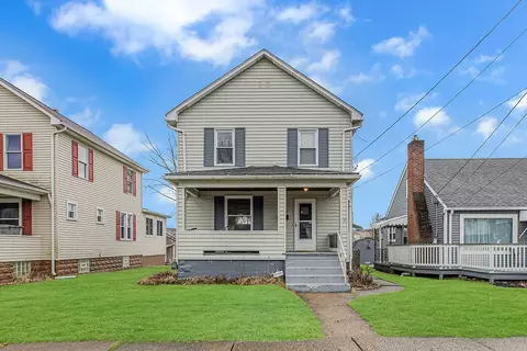 129 Hazel Ave, Ellwood City, PA 16117