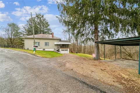 64 Allegheny Rd, Vandergrift, PA 15690