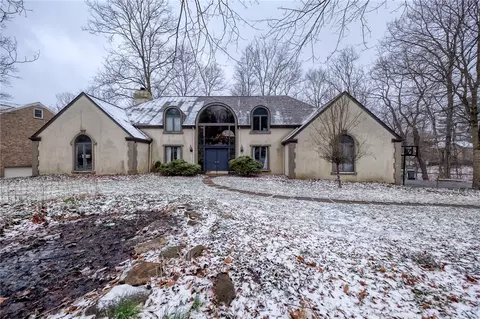 517 Clubview Dr, Canonsburg, PA 15317
