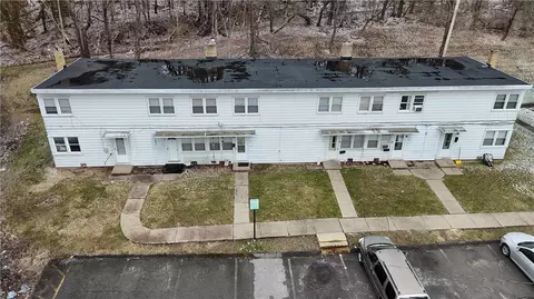 45 12 Mt Vernon Dr, Aliquippa, PA 15001