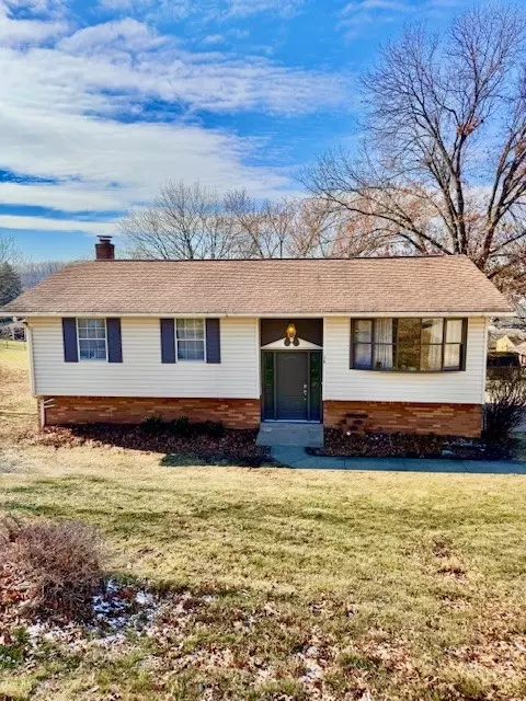 16 Anchor Dr, Washington, PA 15301