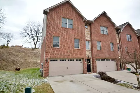 567 Chesnic Dr, Canonsburg, PA 15317