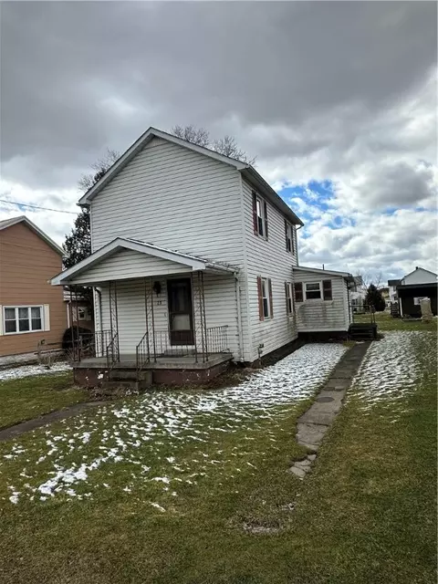 29 Locust St, Coral, PA 15731