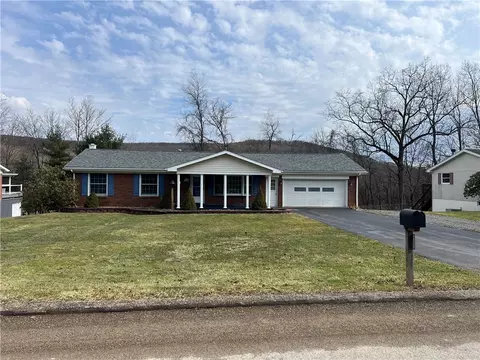 435 Gilfillan St, Franklin, PA 16323