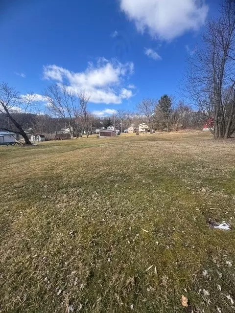820 N 5th Ave, Indiana, PA 15701