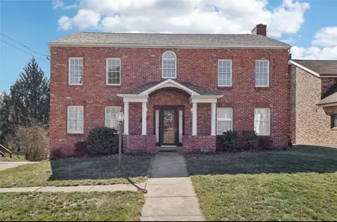 530 Robin Dr, Pittsburgh, PA 15220