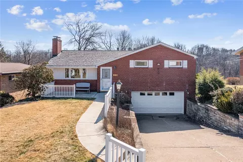 960 Fredericka Dr, Pittsburgh, PA 15236