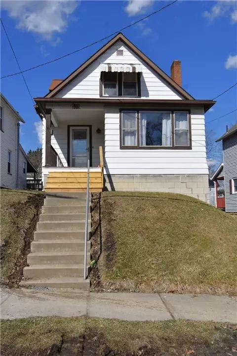 538 Lorain, Sharon, PA 16146