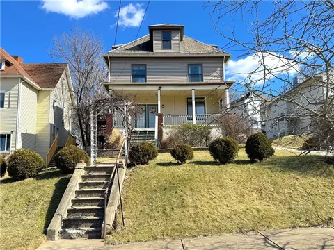 309 Walnut St, Irwin, PA 15642 photo 2
