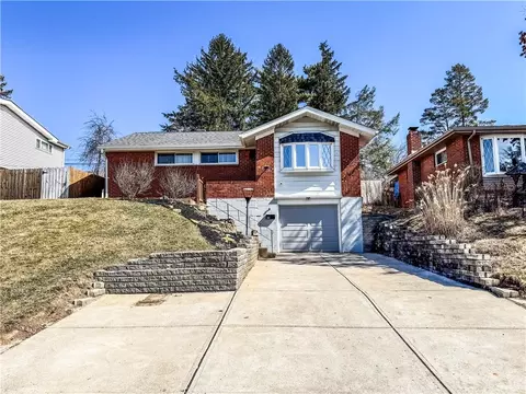 311 Cherrydell Dr, Pittsburgh, PA 15220