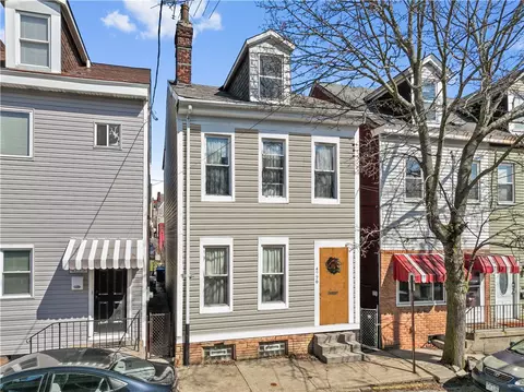 4779 Yew St, Pittsburgh, PA 15224