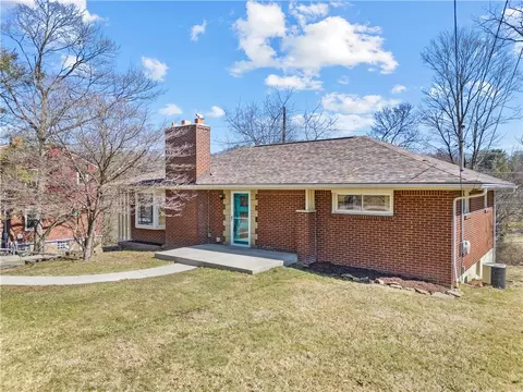 105 Sycamore Dr, Mcknight, PA 15237