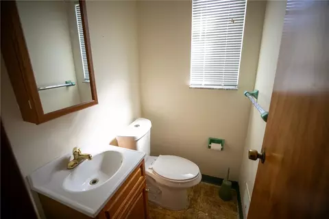 Bath - 105 General Braddock Dr, Braddock, PA 15104 photo 1 of 3