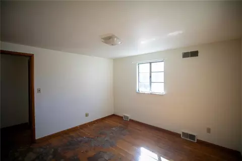 Bedroom - 105 General Braddock Dr, Braddock, PA 15104 photo 8 of 8